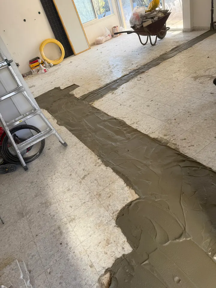 תשתיות חשמל בדירה בשיפוץ, לפני יציקת הריצוף
